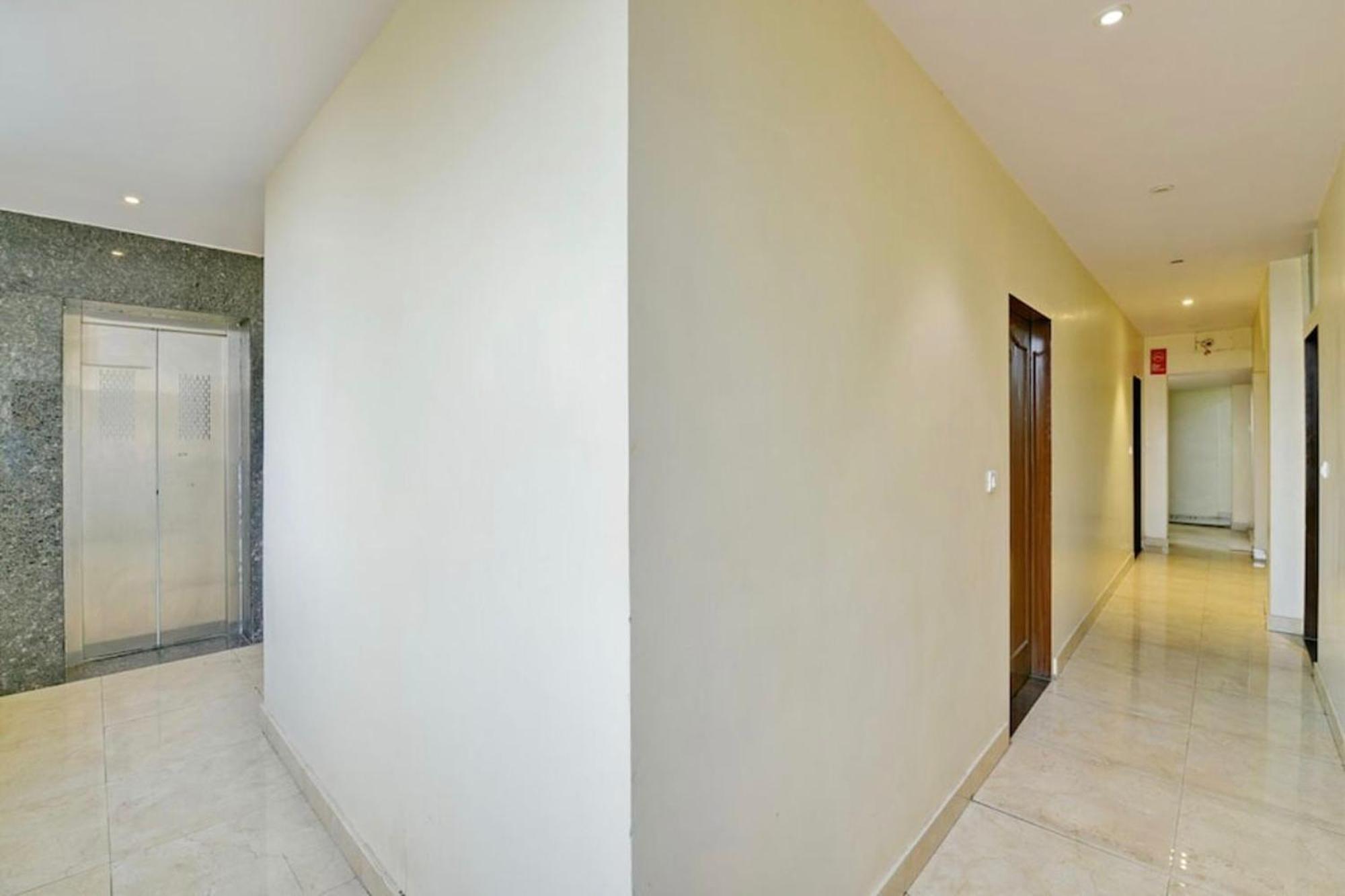 Hotel Rang Mahal Near International Airport 3*