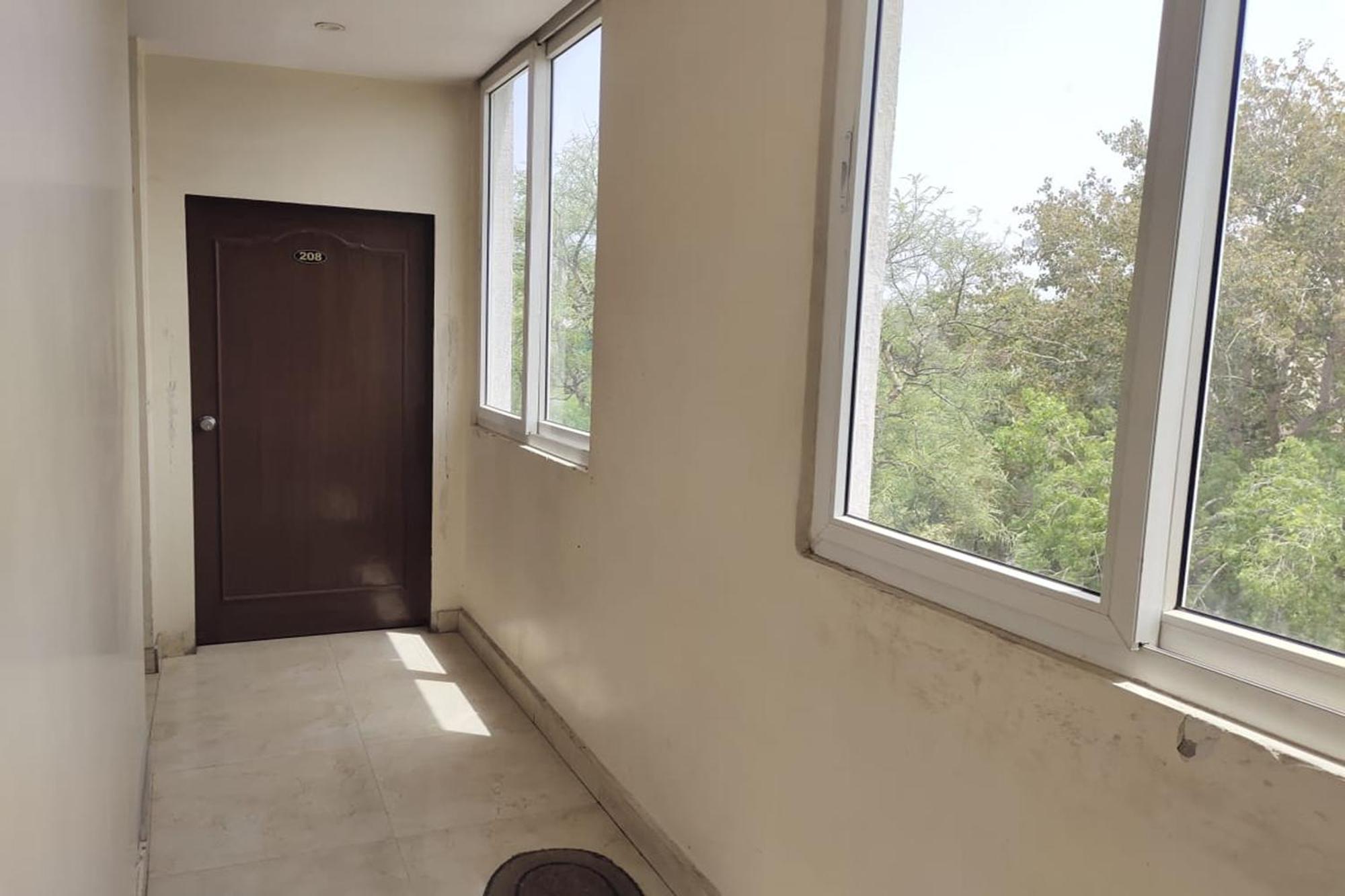 Rang Mahal Near International Airport Hotel 3*