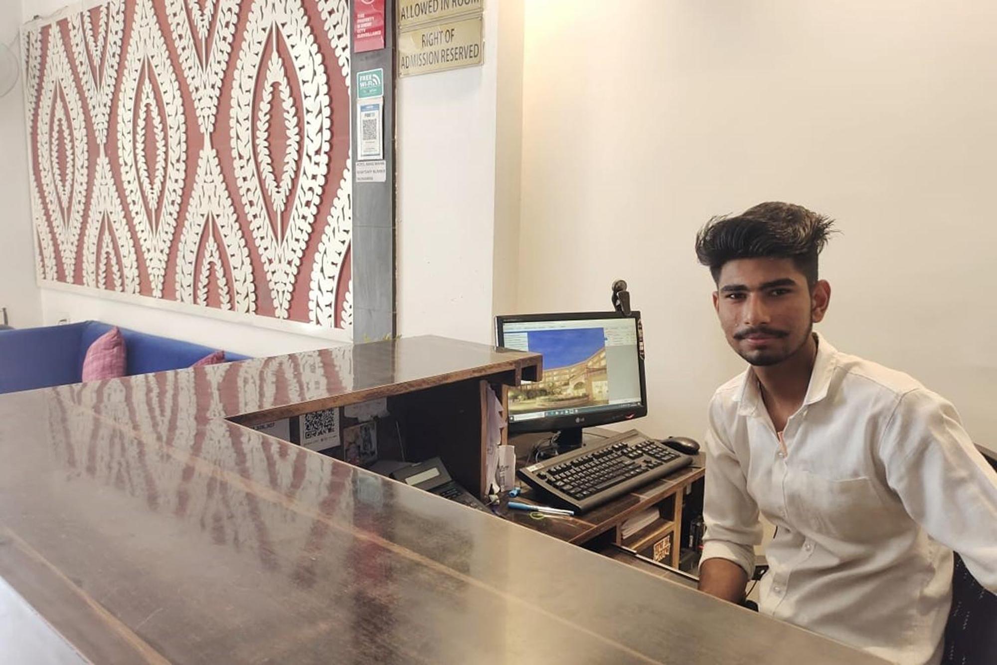 Rang Mahal Near International Airport Hotel