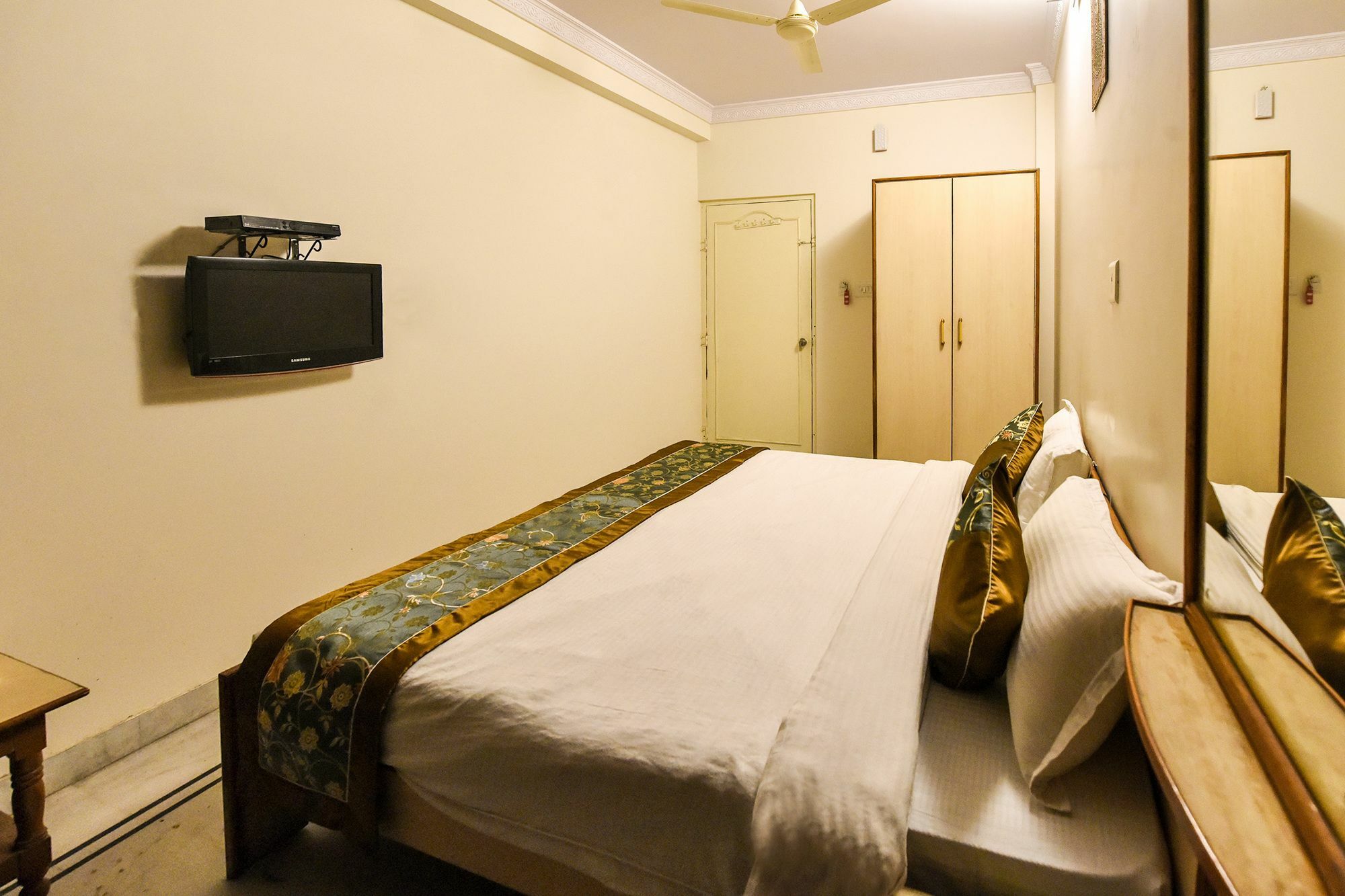 Rang Mahal Near International Airport Hotel Jaipur